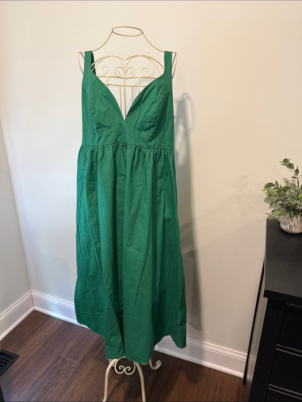 Banana Republic Green Empire Waist Sleeveless Midi Dress